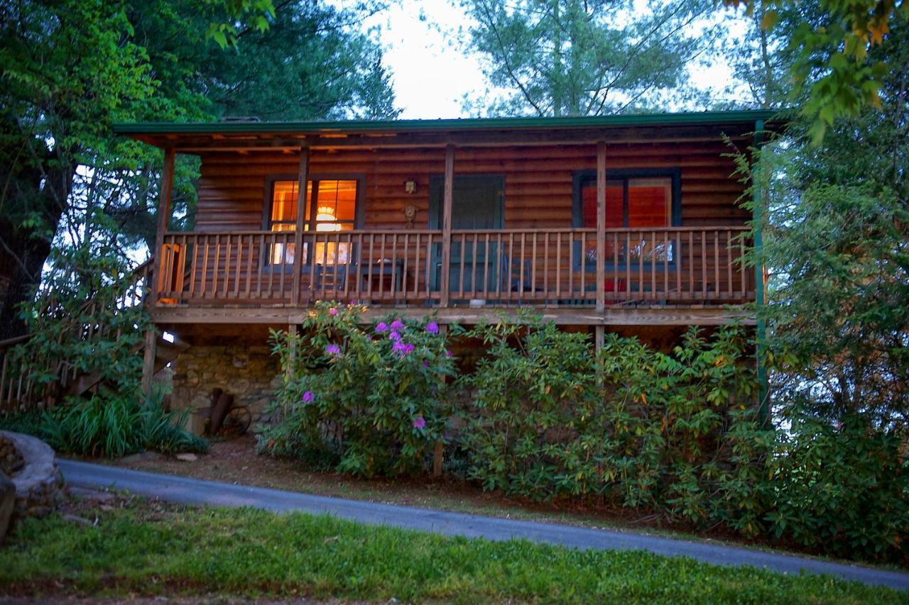 Mountain Springs Cabins Candler Εξωτερικό φωτογραφία