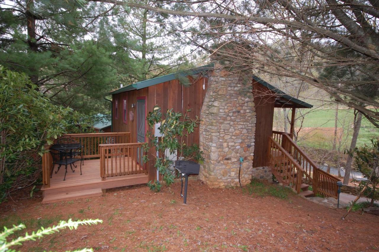Mountain Springs Cabins Candler Εξωτερικό φωτογραφία