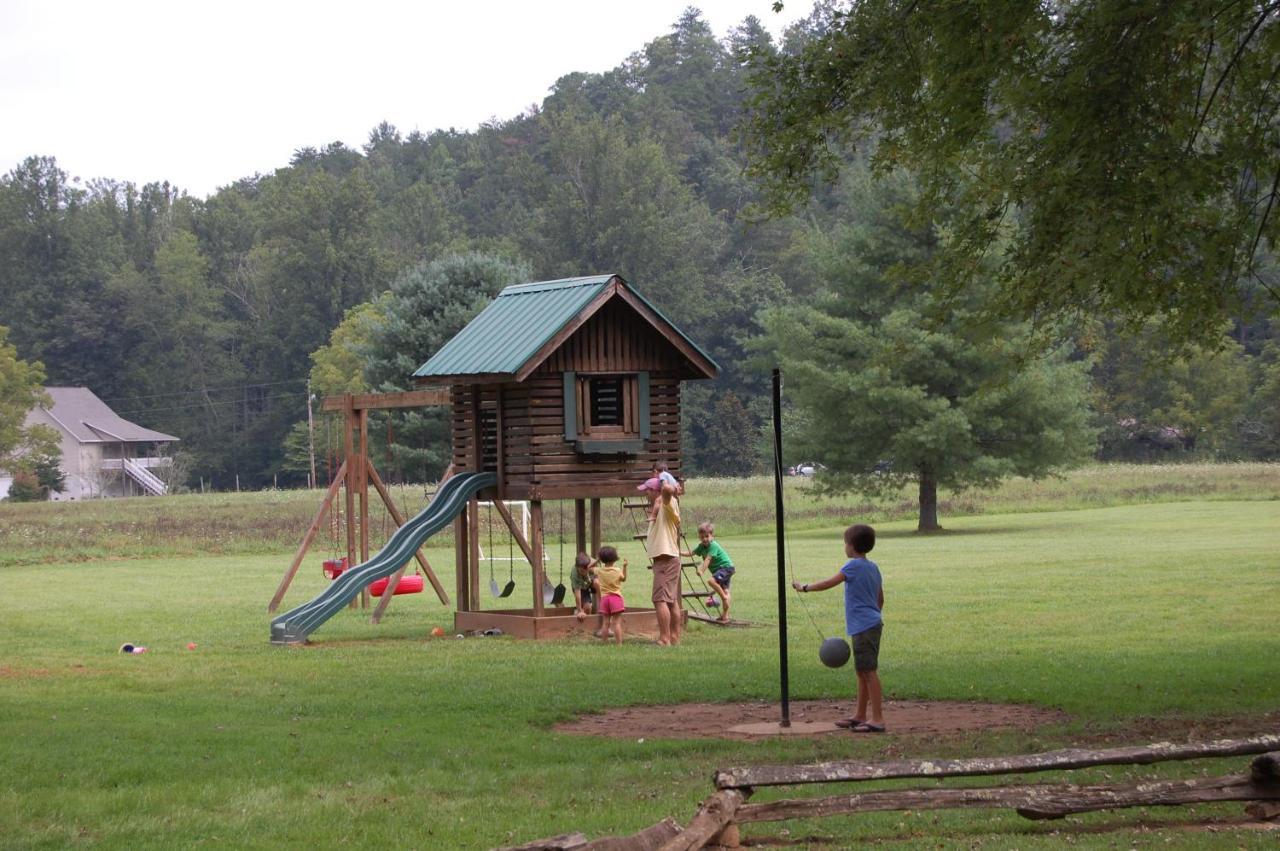 Mountain Springs Cabins Candler Εξωτερικό φωτογραφία